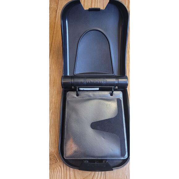 Metal CD DVD case Atlantic 30 CD steelcase automatic opening media hard shell - Picture 7 of 10